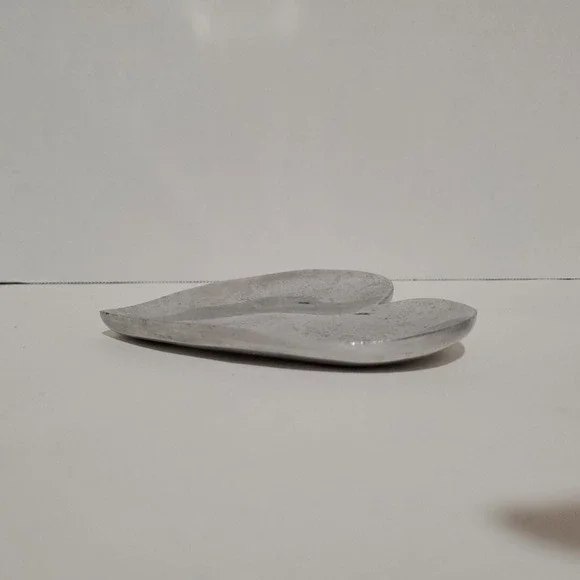 Pottery Barn Trinket Tray - Silver Tone Aluminum Heart India Ring Coin Dish - Picture 4 of 7